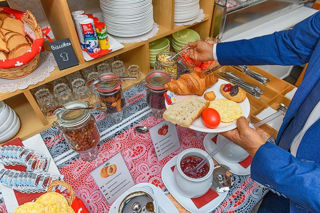 Hotel Des Alpes Bulle Center 외부 사진