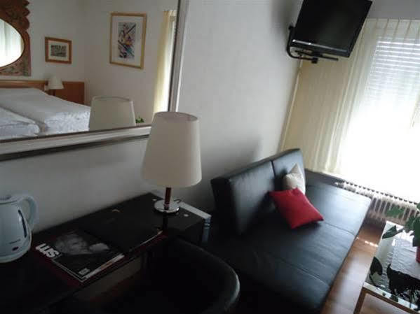 Hotel Des Alpes Bulle Center 외부 사진